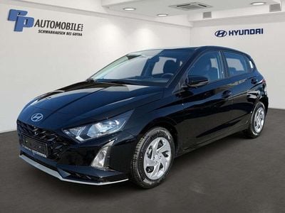 Gebraucht Hyundai i20 Select 101 PS (74 kW) 2024 Phantom black / met Kleinwagen