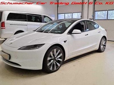 Begagnad Tesla Model 3 366 kW (498 HK) 2024 Vit Sedan