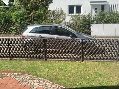Mercedes B200