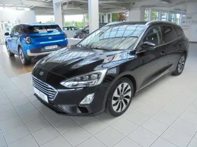 Gebraucht Ford Focus Cool & Connect 125 PS (91 kW) 2018 Iridiumschwarz metallic Kombi
