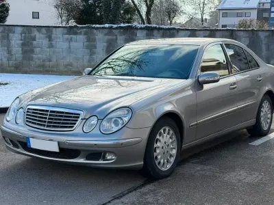 Gebraucht Mercedes E220 150 PS (110 kW) 2006 Grau Limousine