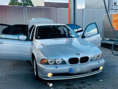 BMW 525