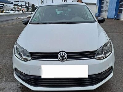 Gebraucht VW Polo 90 PS (66 kW) 2015 Weiß Kleinwagen
