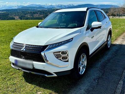 Gebraucht Mitsubishi Eclipse Cross Intro Edition 188 PS (138 kW) 2021 Weiß SUV