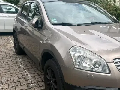 Gebraucht Nissan Qashqai 140 PS (102 kW) 2009 Gold SUV