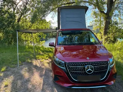 Gebraucht Mercedes V220 Marco Polo 163 PS (119 kW) 2024 Rot Van / Kleinbus