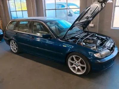 Gebraucht BMW 320 170 PS (125 kW) 2005 Blau Kombi