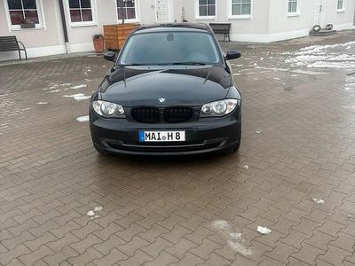 Gebraucht BMW 116 122 PS (89 kW) 2006 Schwarz Kleinwagen