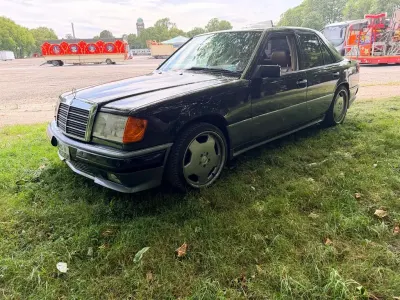 Gebraucht Mercedes 320 220 PS (161 kW) 1993 Schwarz Limousine