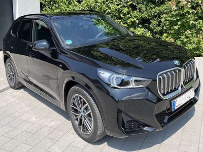 gebraucht BMW iX1 iX1xDrive30 M Sportpaket AHK