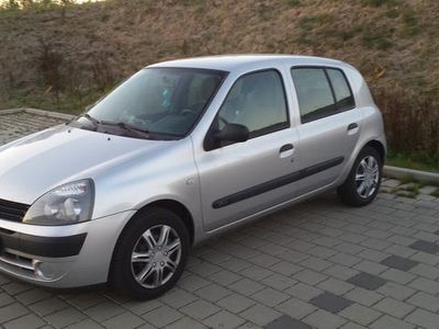 Gebraucht Renault Clio II Campus 75 PS (55 kW) 2005 Silber metallic Kleinwagen