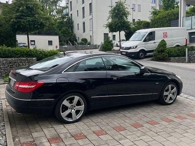 Gebraucht Mercedes E300 252 PS (185 kW) 2012 Schwarz Coupé