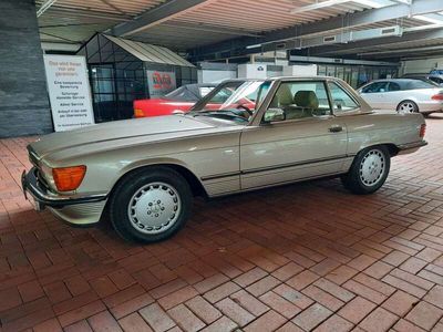 gebraucht Mercedes 560 SLin top gepflegten Liebhaberzustand!