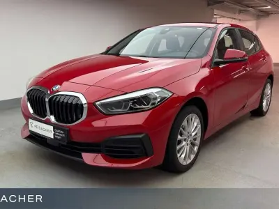 Gebraucht BMW 118 Advantage 136 PS (100 kW) 2023 Melbourne rot metallic Limousine