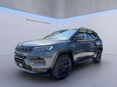 Gebraucht Jeep Compass 131 PS (96 kW) 2024 Grau SUV