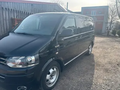 Second-hand VW T5 Highline 180 CP (132 kW) 2013 Negru Van