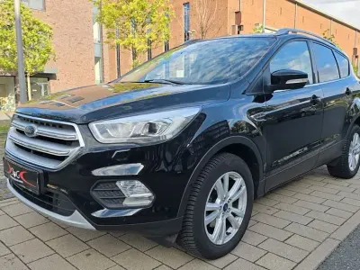 Używany Ford Kuga Cool & Connect 150 KM (110 kW) 2017 Czarny SUV