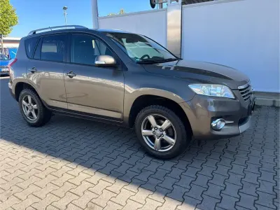 Gebraucht Toyota RAV4 Executive 150 PS (110 kW) 2012 Braun SUV