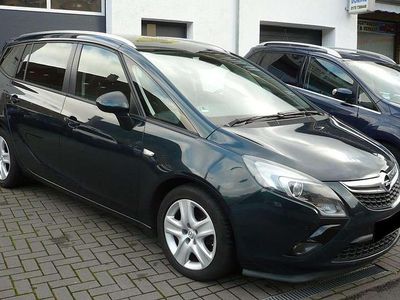Grün Gebraucht 2013 Opel Zafira Tourer Van / Kleinbus | 4.700 € (Fairer Preis)