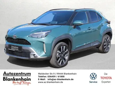 Neu Toyota Yaris Cross Style 131 PS (96 kW) 2026 Forest green SUV