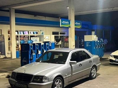 Mercedes C180