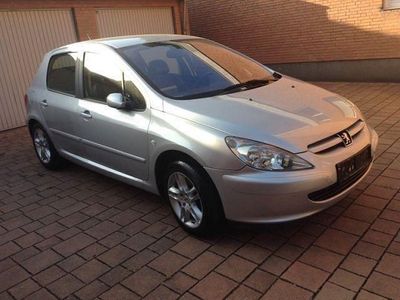 Silber Gebraucht 2005 Peugeot 307 Limousine | 3.499 € (Etwas zu teuer)
