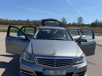Usata Mercedes C200 Elegance 136 CV (100 kW) 2013 Argento Station wagon