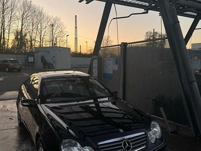 Gebraucht Mercedes C220 170 PS (125 kW) 2008 Schwarz Coupé