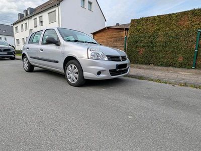 Gebraucht Renault Clio II Campus 75 PS (55 kW) 2010 Kleinwagen
