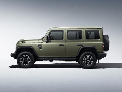 Novo BAW 212 166 HP (122 kW) 2026 Verde