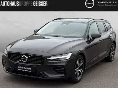 Używany Volvo V60 Plus 197 KM (144 kW) 2024 Szary Kombi