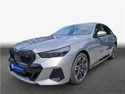 Neu BMW i5 250 kW (340 PS) 2026 Grau (oxidgrau metallic) Limousine