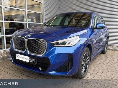 Gebraucht BMW iX1 Shadowline 230 kW (313 PS) 2023 M portimao blau metallic SUV