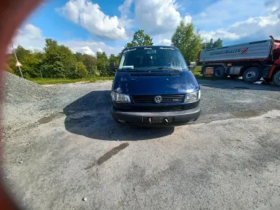 Używany VW T4 102 KM (75 kW) 2001 Niebieski Van