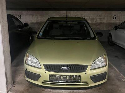 Gebraucht Ford Focus Trend 116 PS (85 kW) 2005 Grün Limousine