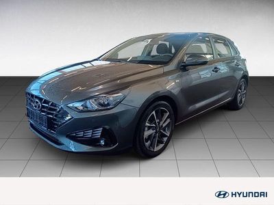 Grau Gebraucht 2024 Hyundai i30 Trend Limousine | 19.890 € (Fairer Preis)