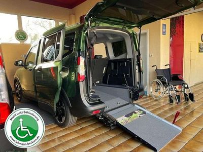 Neu Ford Tourneo Courier 125 PS (91 kW) 2025 Grün Van / Kleinbus