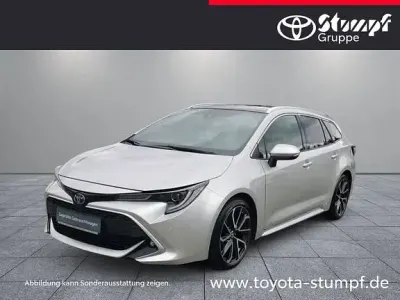 Gebraucht Toyota Corolla Lounge 184 PS (135 kW) 2022 Silber Limousine