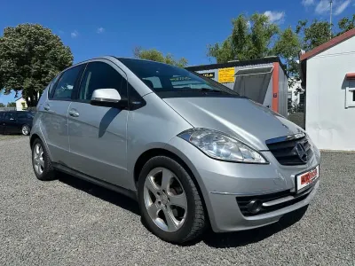 Gebraucht Mercedes A160 82 PS (60 kW) 2010 Polarsilber Limousine