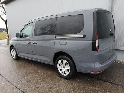 Indiumgrau metallic Gebraucht 2024 VW Caddy Maxi Basis Van / Kleinbus | 37.090 € (Fairer Preis)