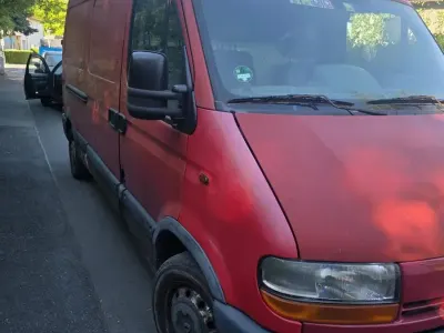 Gebraucht Renault Master 100 PS (73 kW) 2001 Rot Van / Kleinbus