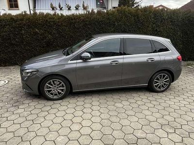Gebraucht Mercedes B220 190 PS (139 kW) 2019 Grau Van / Kleinbus