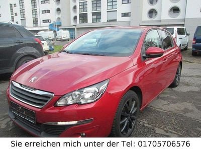 Gebraucht Peugeot 308 Active 131 PS (96 kW) 2014 Rot Limousine