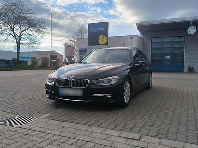 Gebraucht BMW 320 Luxury Line 184 PS (135 kW) 2013 Schwarz Kombi