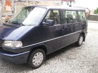 Usata VW Caravelle 102 CV (75 kW) 1996 Blu Furgone