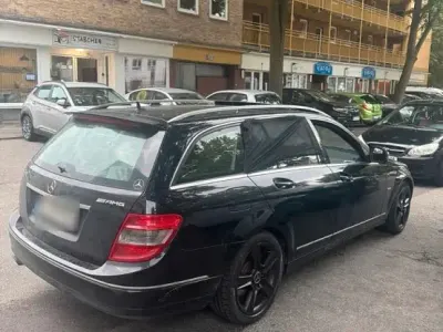 Gebraucht Mercedes C220 163 PS (119 kW) 2009 Schwarz Kombi