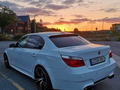 Gebraucht BMW 550 M Sport 367 PS (269 kW) 2005 Weiß Limousine