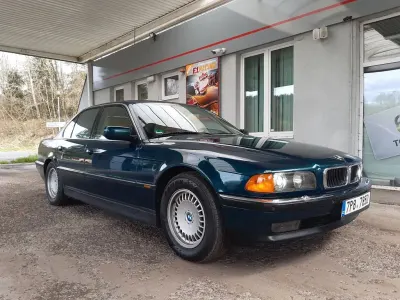 Gebraucht BMW 750 Sport Line 326 PS (239 kW) 1995 Grün Limousine