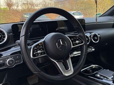 Gebraucht Mercedes A250 Advanced 160 PS (117 kW) 2022 Schwarz Limousine