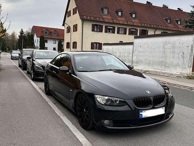 Schwarz Gebraucht 2007 BMW 320 Coupé | 8.500 € (Etwas zu teuer)